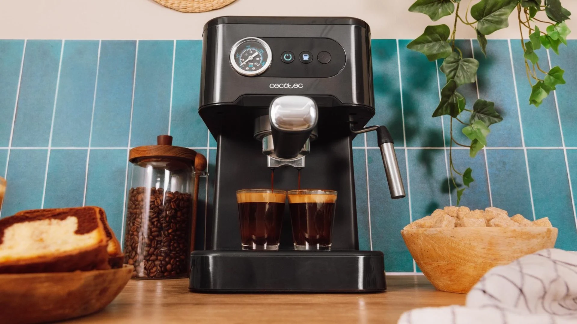 Cafetera Espresso Cecotec Power Espresso 20 Pro 20 Bares 1,5 L Negra