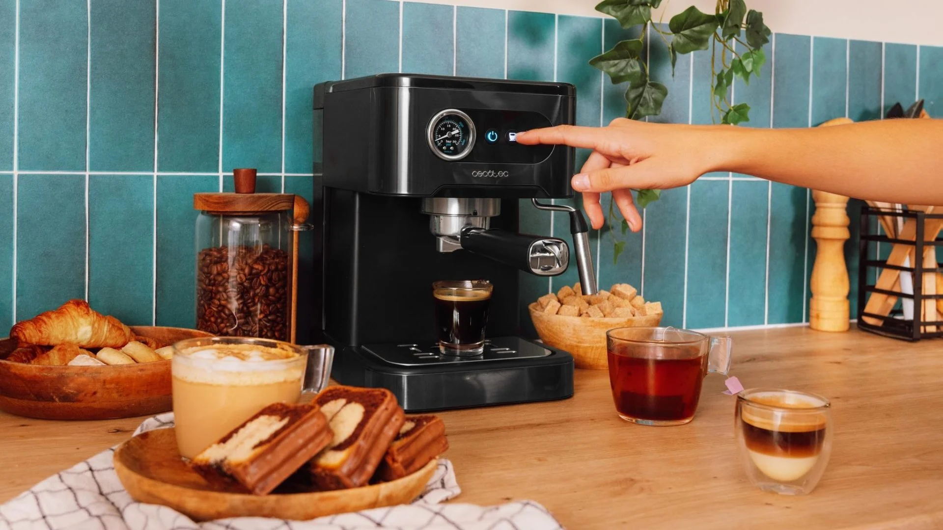 Cafetera Espresso Cecotec Power Espresso 20 Pro 20 Bares 1,5 L Negra