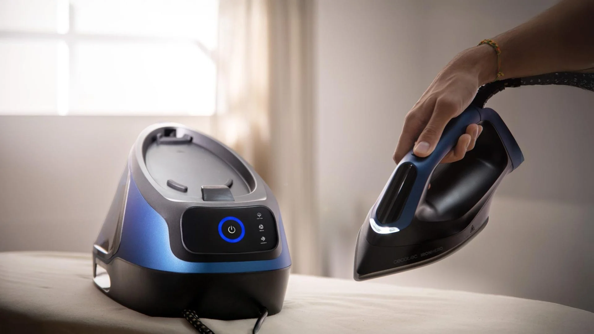 Centro de planchado Cecotec IronHero H-3000 3000 W 155 g/min Pantalla Táctil