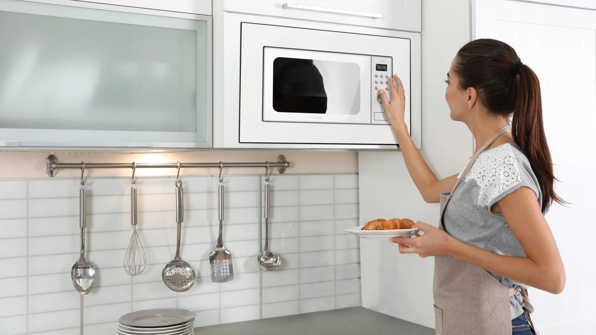 Microondas encastrable Cecotec GrandHeat 2000 20 L 700 W Grill Blanco