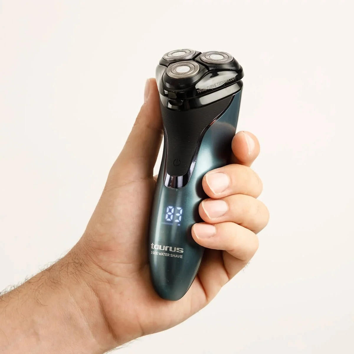 Afeitadora Taurus Digit 3 Side Water Shave IPX7