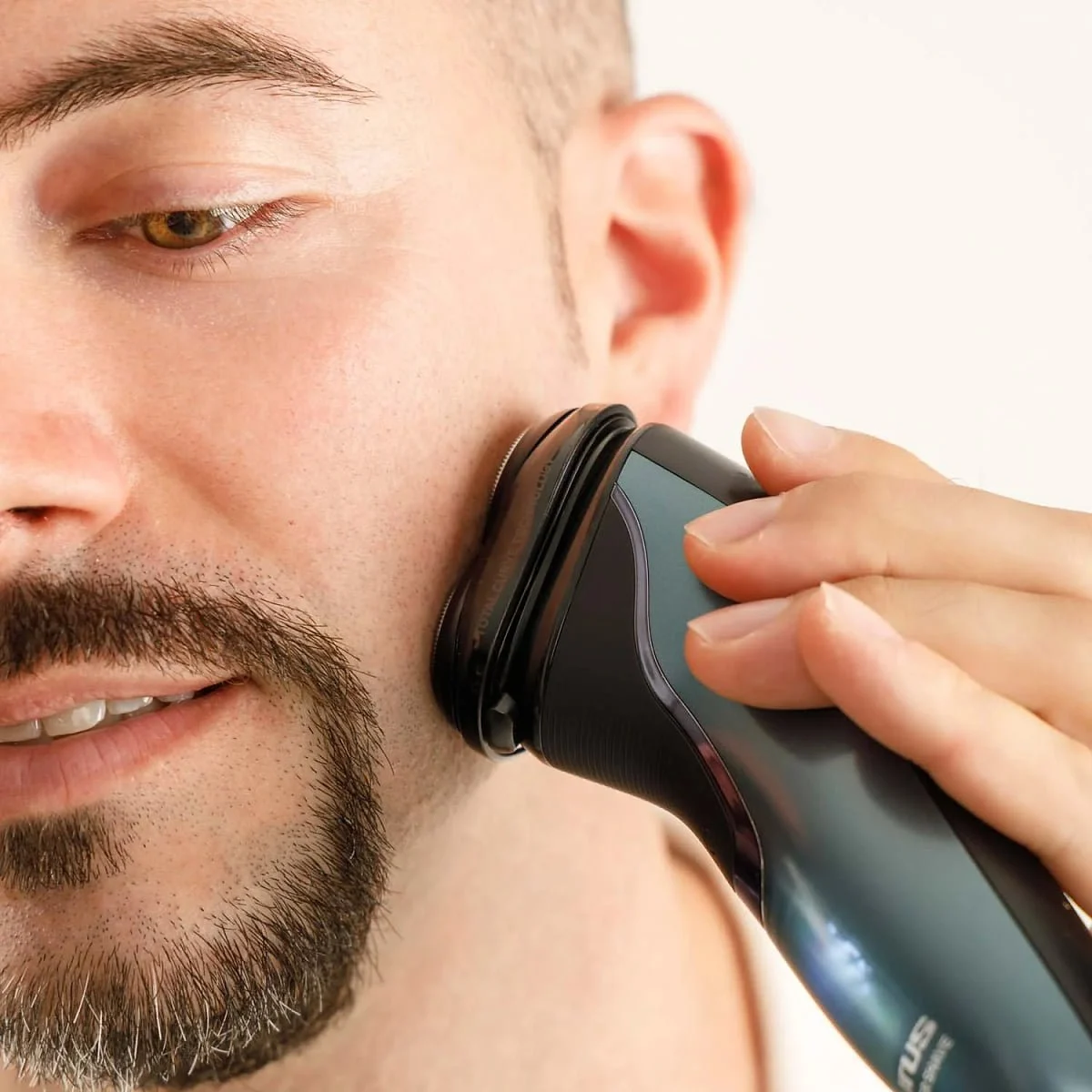 Afeitadora Taurus Digit 3 Side Water Shave IPX7