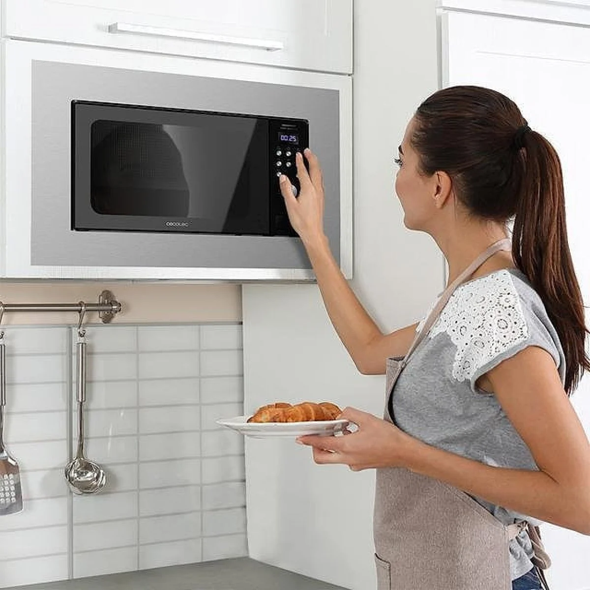 Microondas encastre Cecotec 20 L 800 W Grill Inox