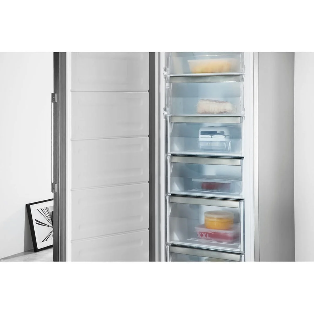 Congelador vertical Whirlpool NF E 188X60 Inox 263 L 26 kg/24h Clase E