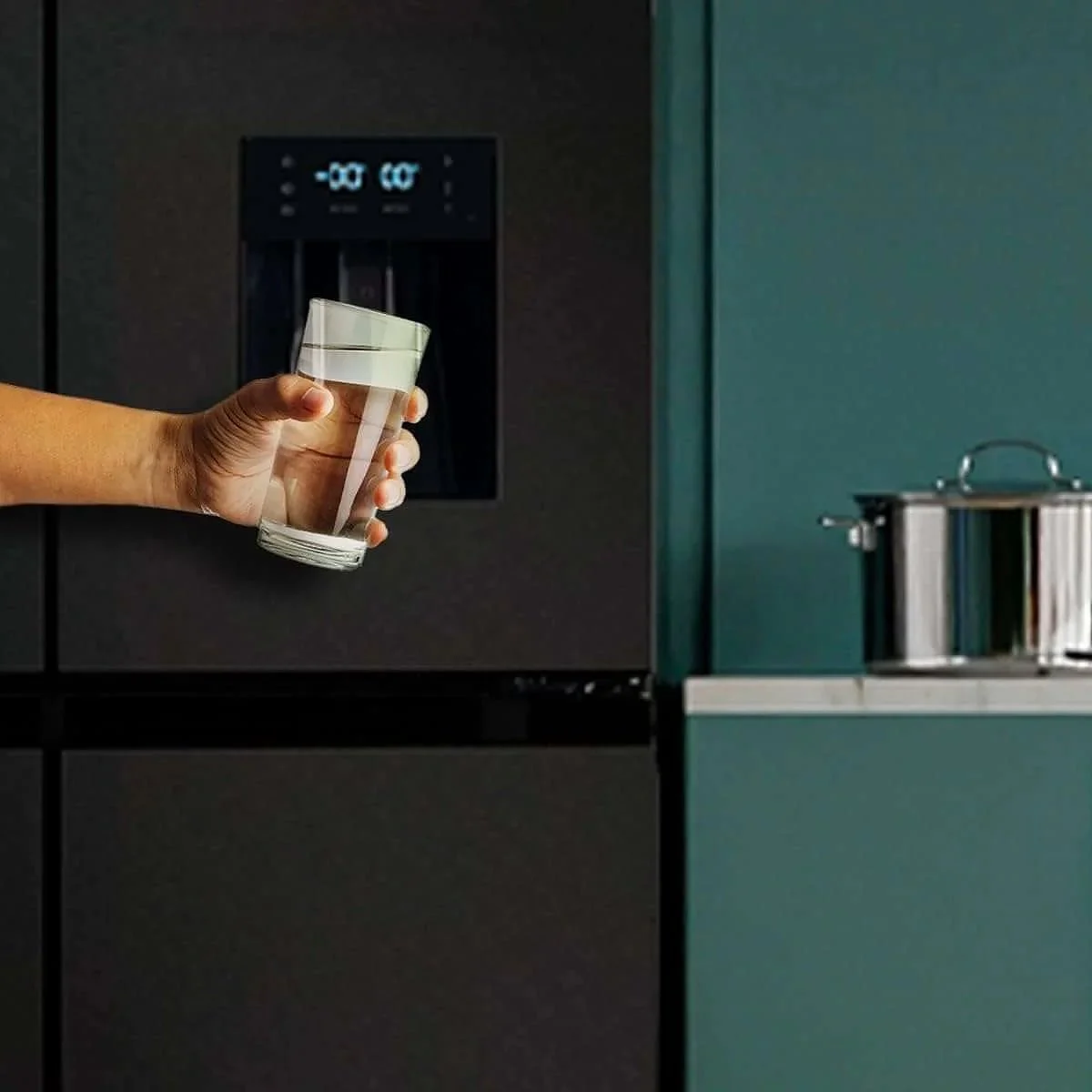 Frigorífico Americano Cecotec 4 P CoolMarket 4D 564 Dark E Dispensador