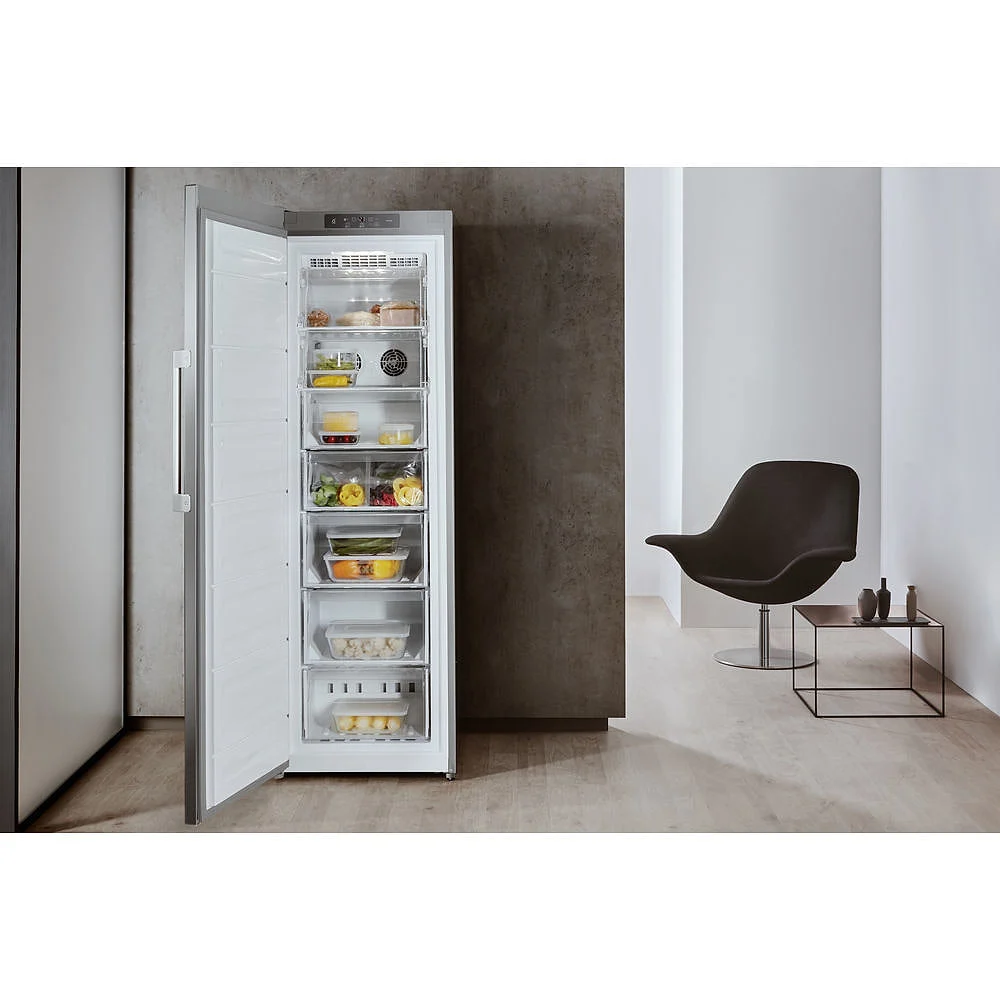 Congelador vertical Whirlpool UW8 F2C XLSB 252 L Acero Inox A++