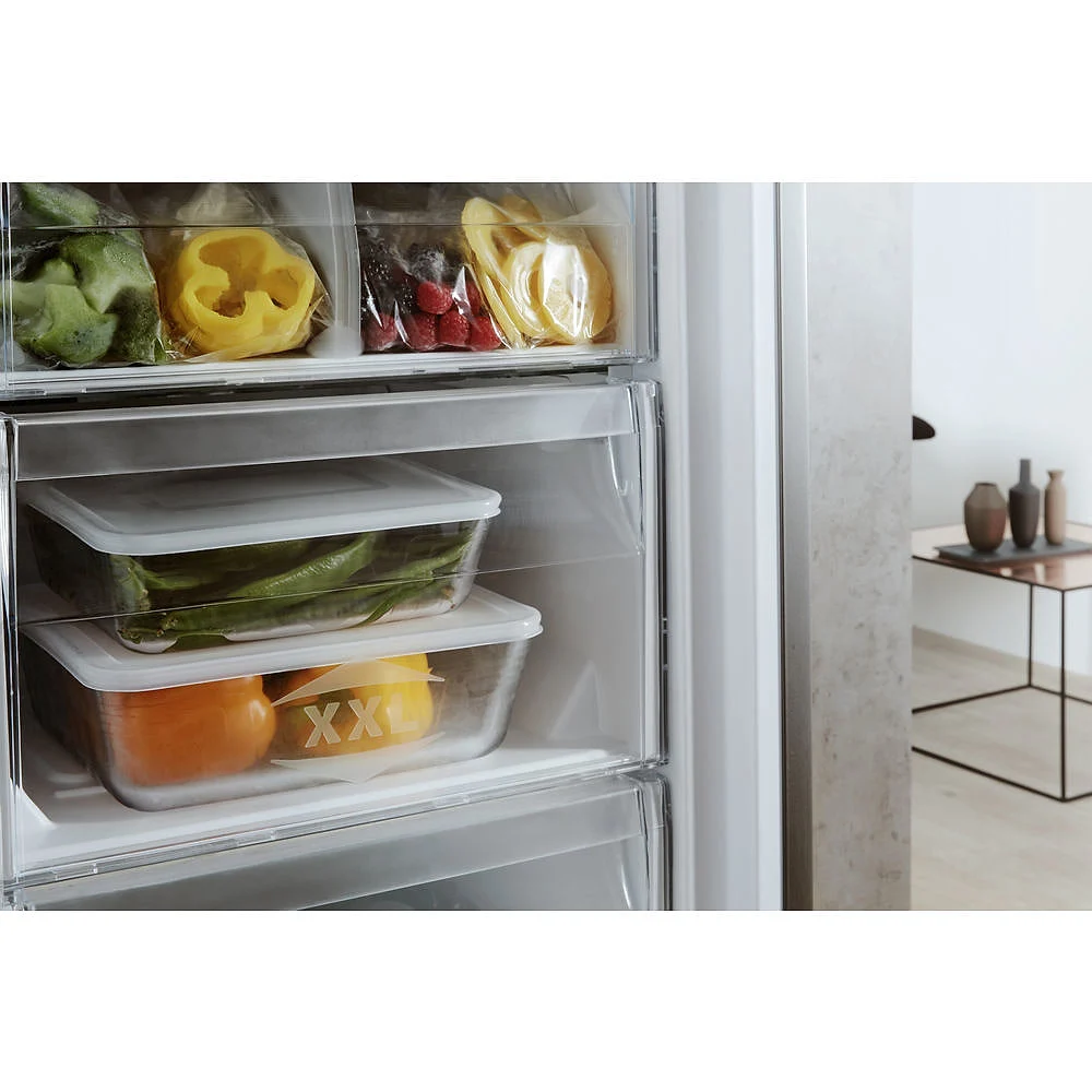 Congelador vertical Whirlpool UW8 F2C XLSB 252 L Acero Inox A++