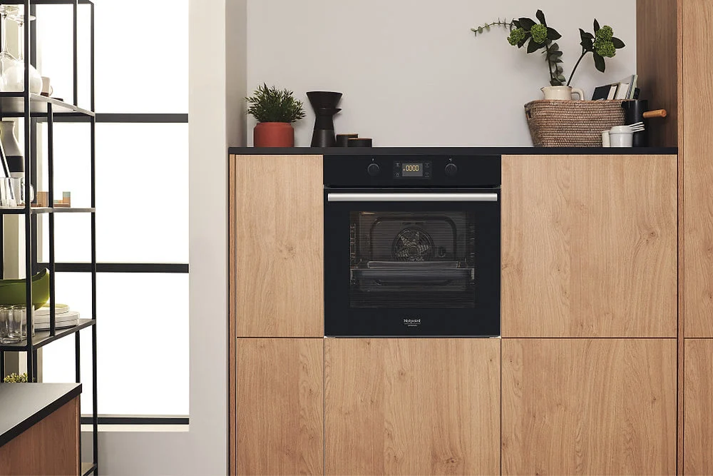Horno Hotpoint FA2 841 JH BL 71 L 2900 W Clase A+ Negro