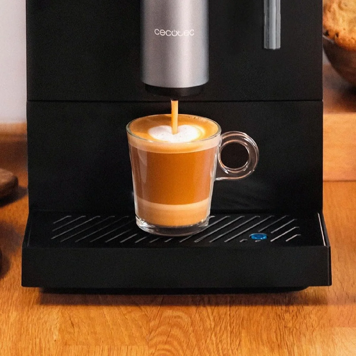 Cafetera superautomática Cecotec Cremmaet Compact Steam Negra